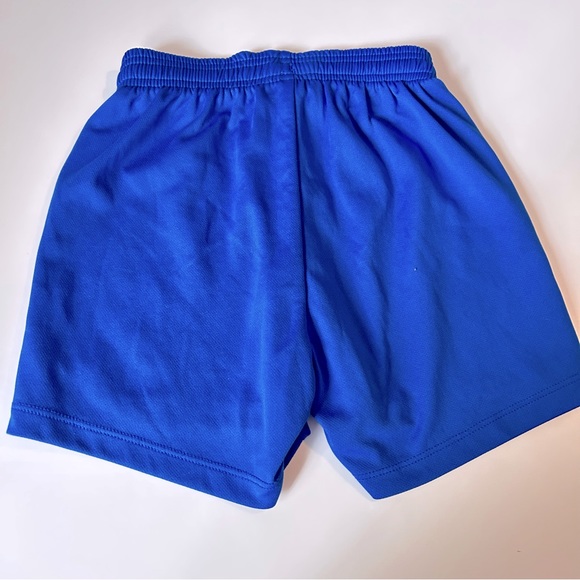 Boys Umbro Soccer Kit Shorts - Picture 2 of 3